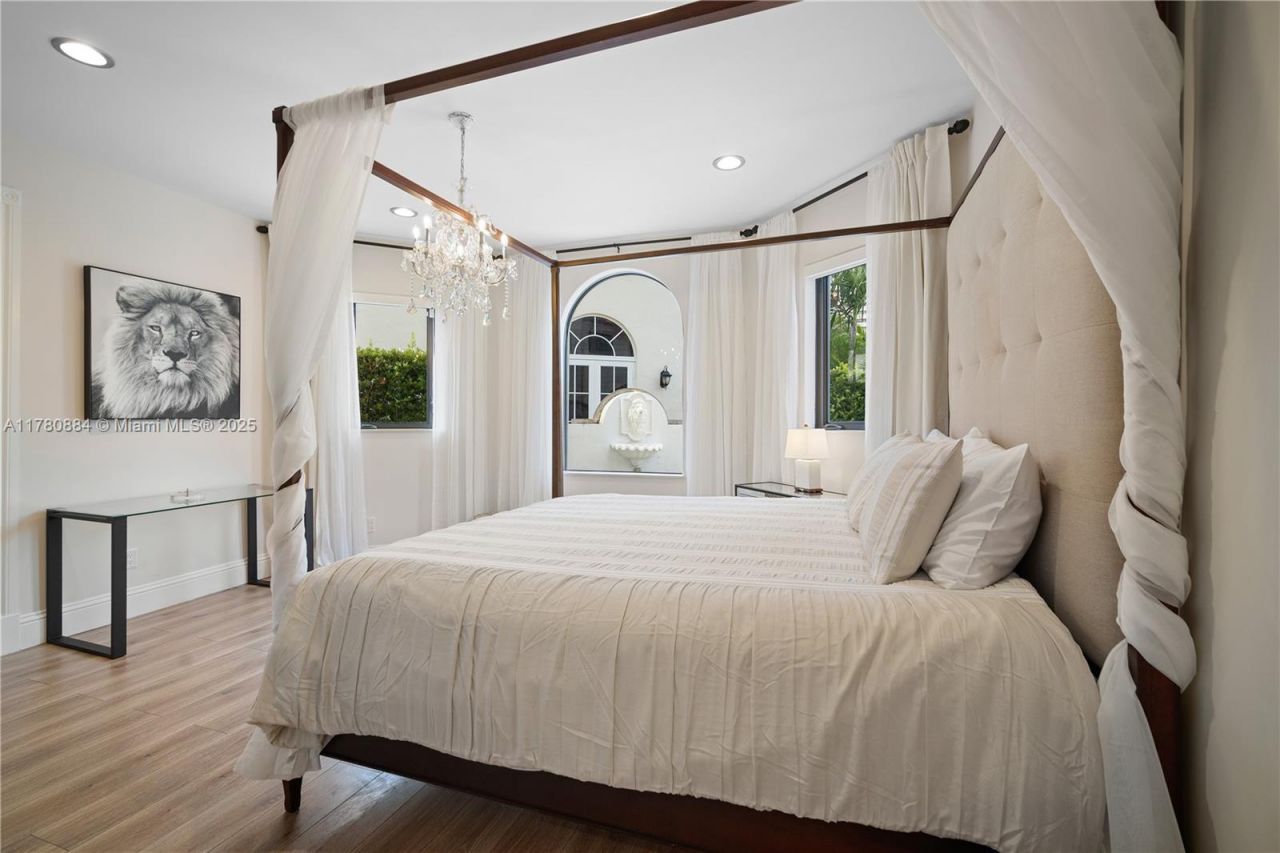 3300 NE 171st St, North Miami Beach, FL 33160 Photo