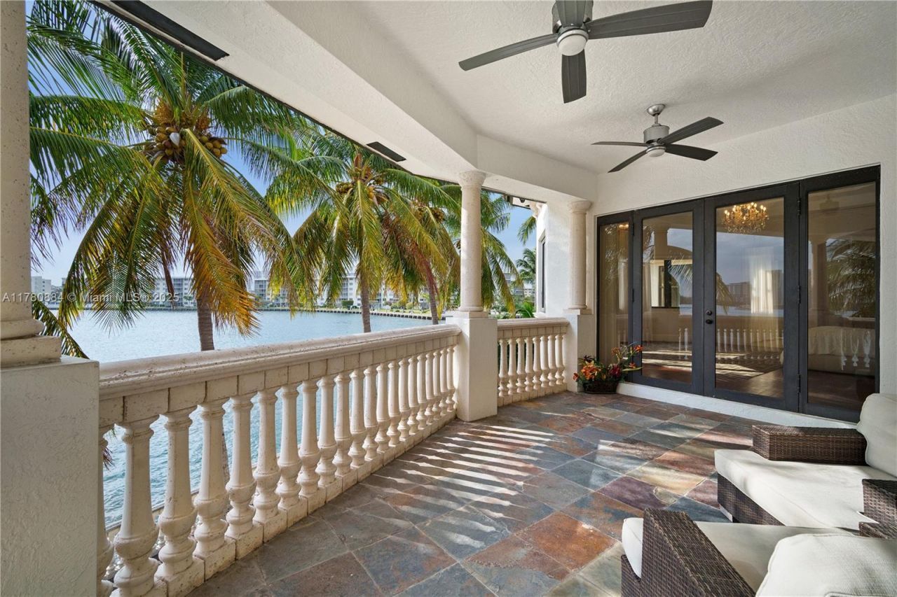 3300 NE 171st St, North Miami Beach, FL 33160 Photo