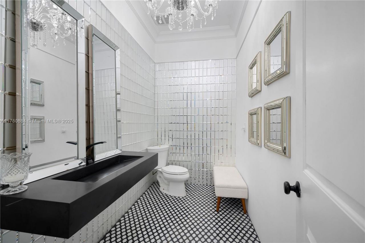 3300 NE 171st St, North Miami Beach, FL 33160 Photo