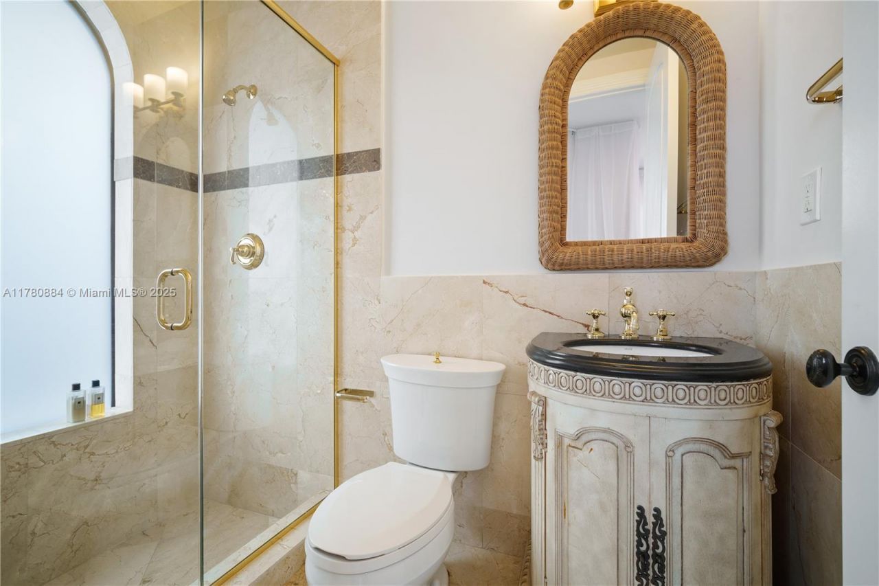 3300 NE 171st St, North Miami Beach, FL 33160 Photo