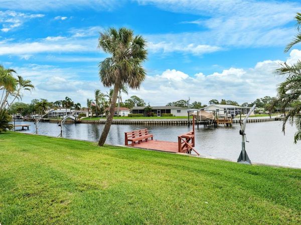 5201 DOVER STREET NE, ST PETERSBURG, FL 33703