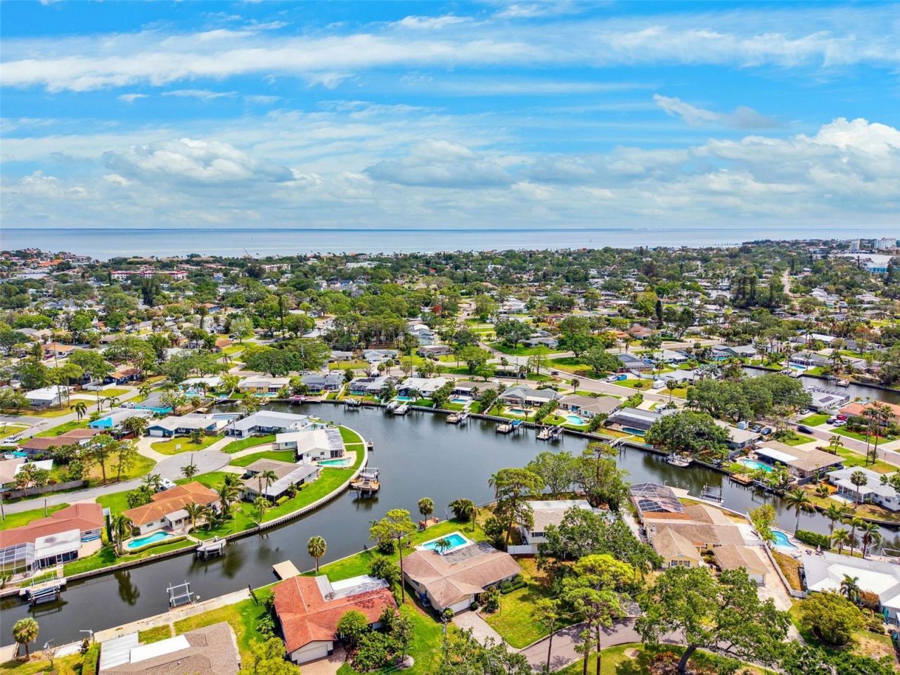 5201 Dover Street Ne, Saint Petersburg, FL 33703 Photo