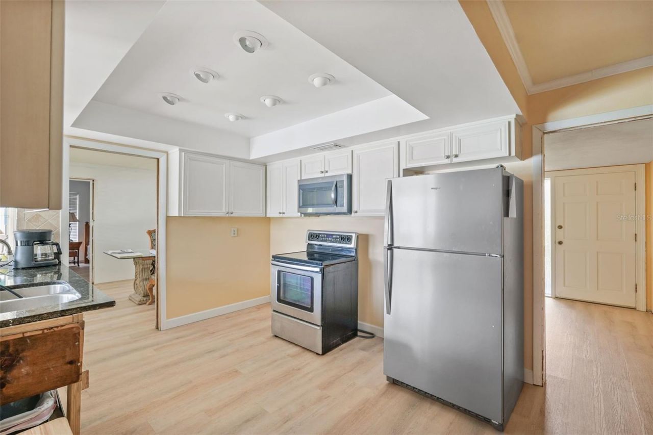 5201 Dover Street Ne, Saint Petersburg, FL 33703 Photo