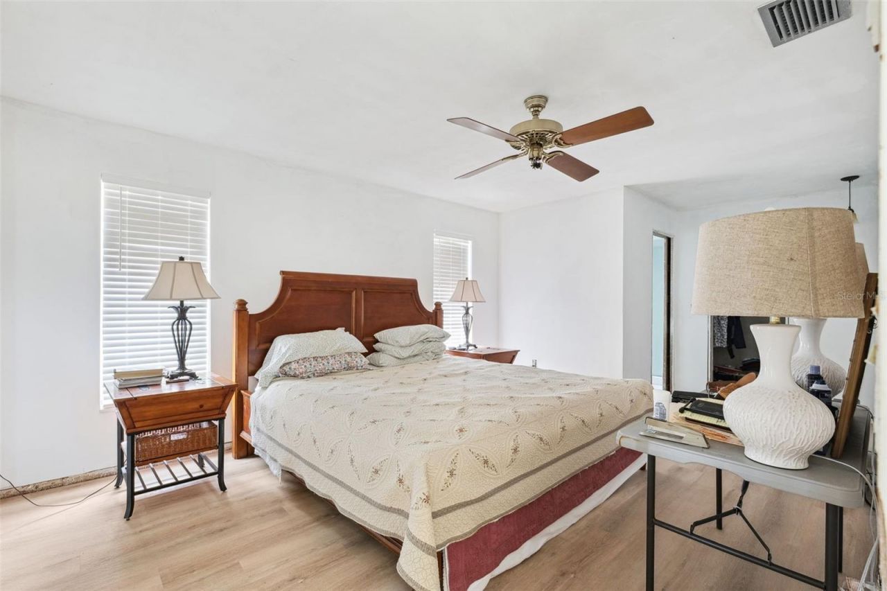 5201 Dover Street Ne, Saint Petersburg, FL 33703 Photo