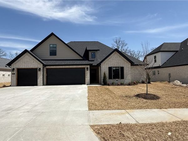 1292 Carrara Street, Tontitown, AR 72762