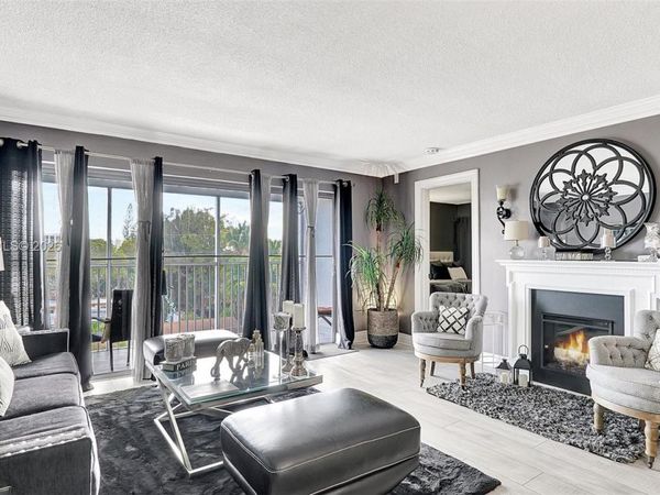 329 SE 3rd St, Unit 405S, Hallandale Beach, FL 33009