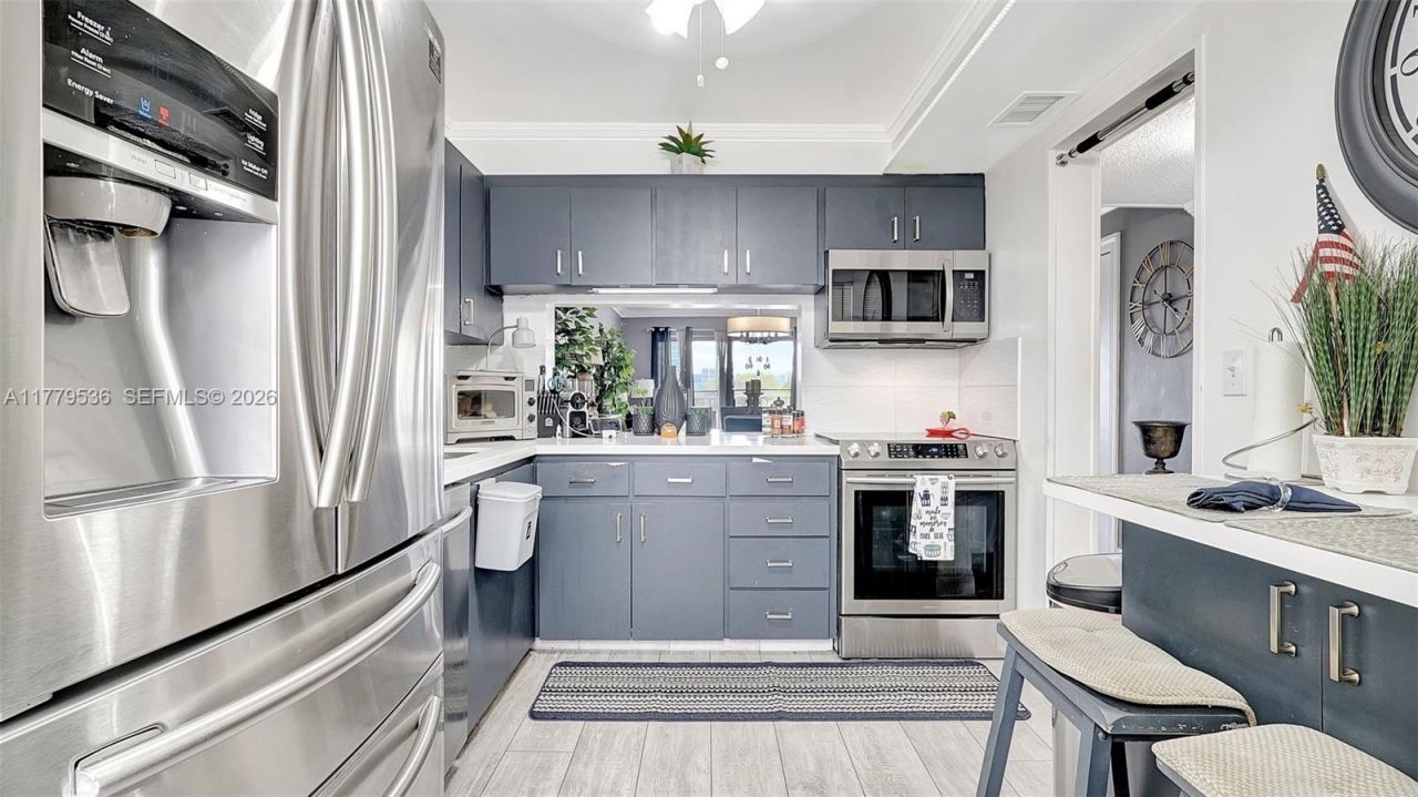 329 SE 3rd St, Unit 405S, Hallandale Beach, FL 33009 Photo