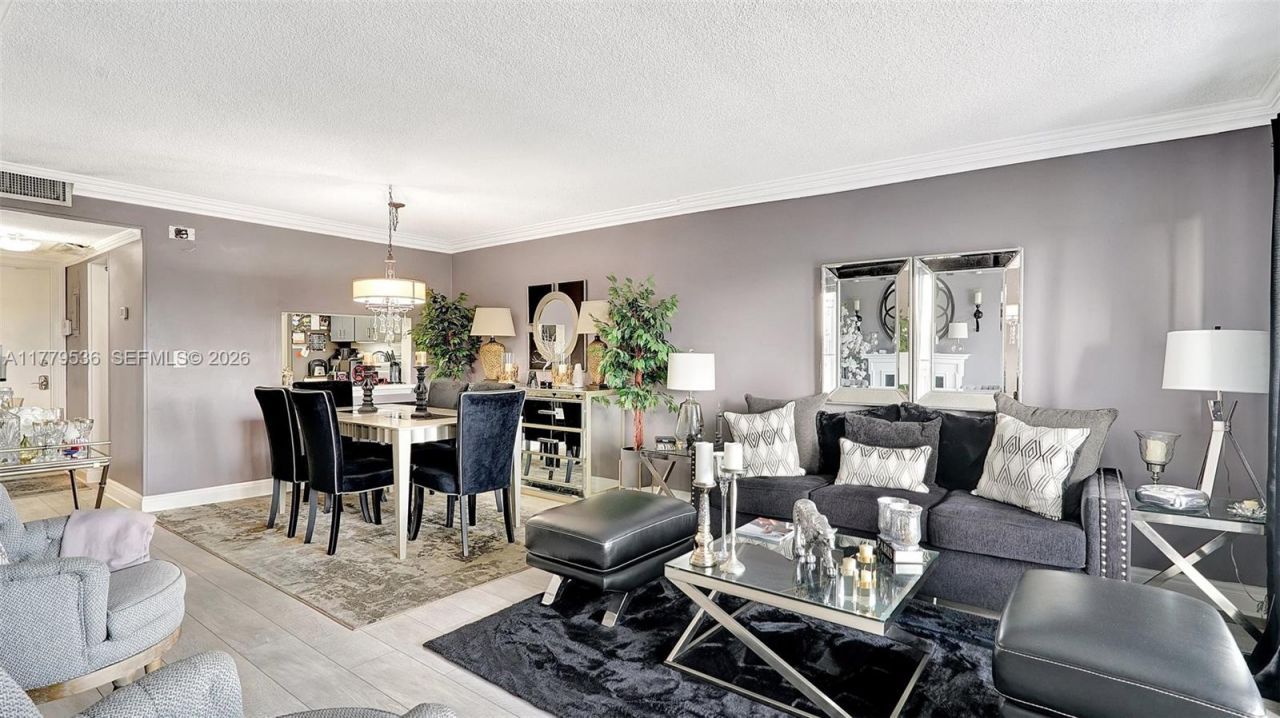 329 SE 3rd St, Unit 405S, Hallandale Beach, FL 33009 Photo