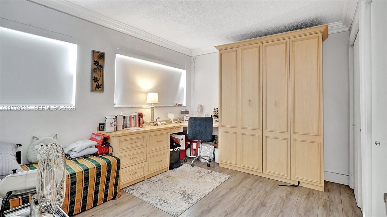 329 SE 3rd St, Unit 405S, Hallandale Beach, FL 33009 Photo