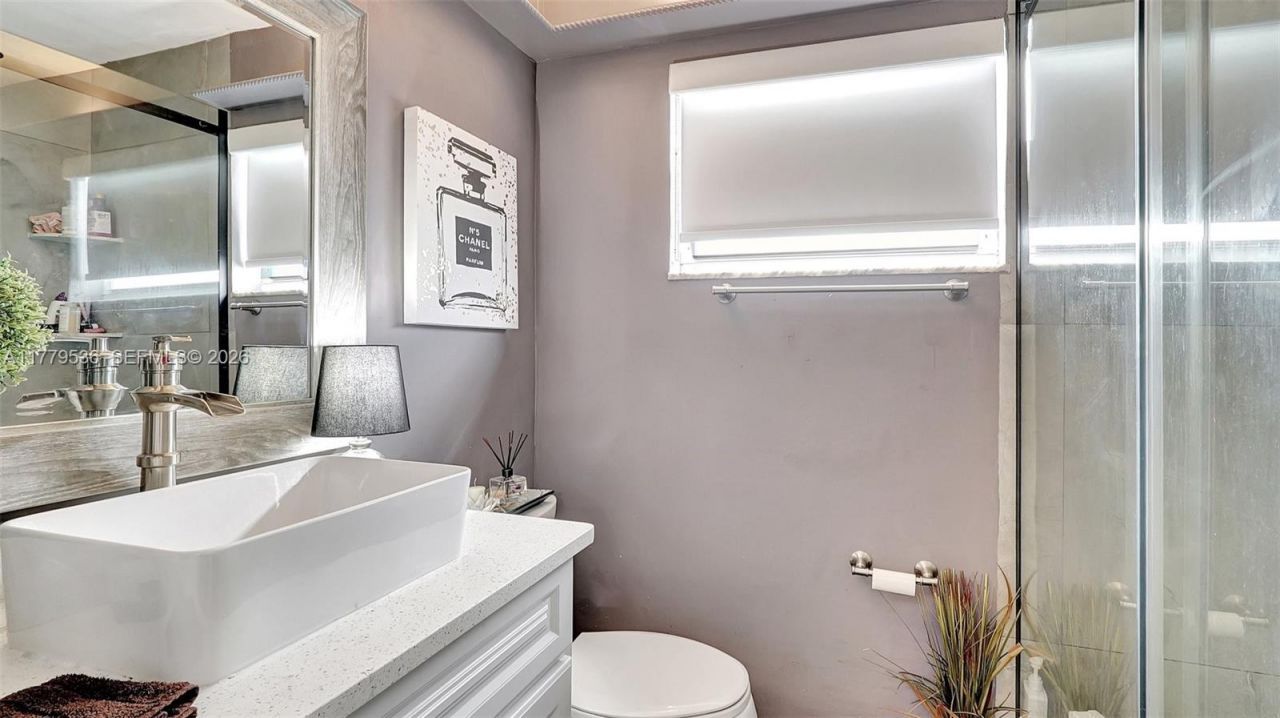 329 SE 3rd St, Unit 405S, Hallandale Beach, FL 33009 Photo