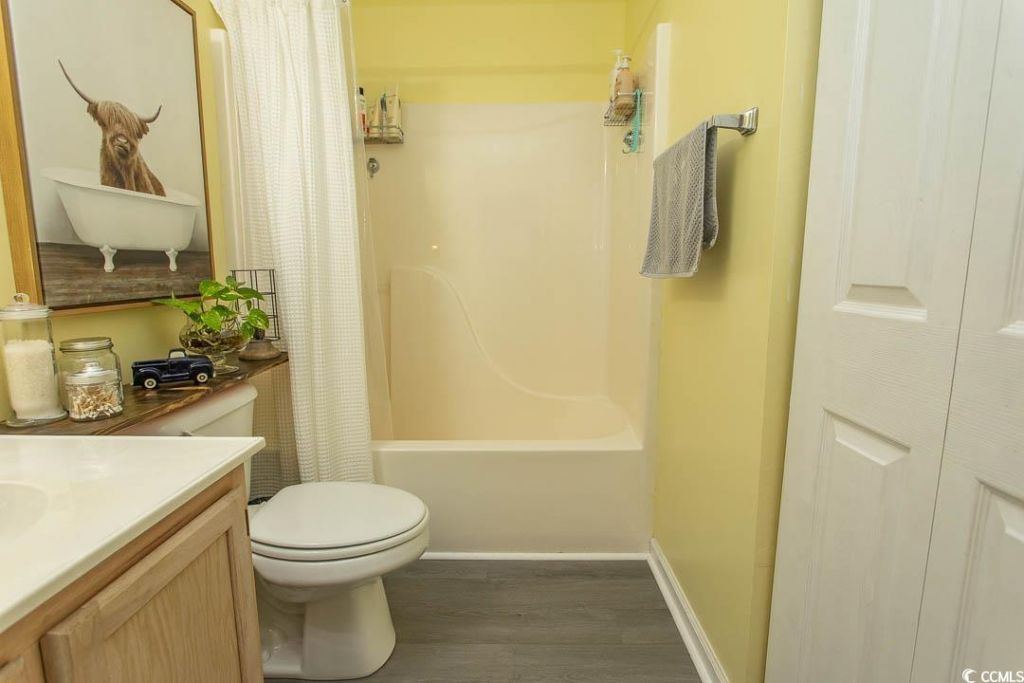 646 Tupelo Ln. Photo 9