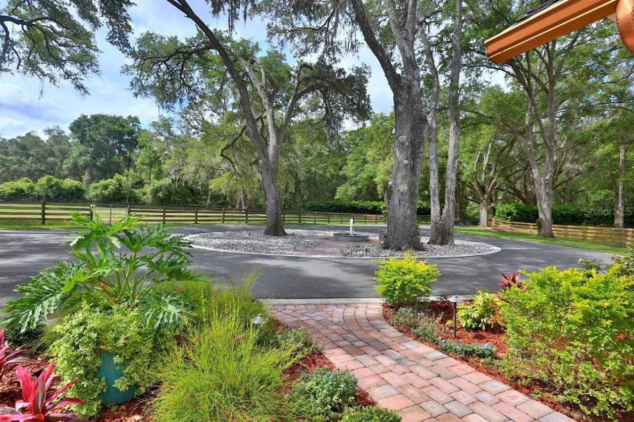 10925 SW 16th Avenue, Ocala, FL 34476 Photo