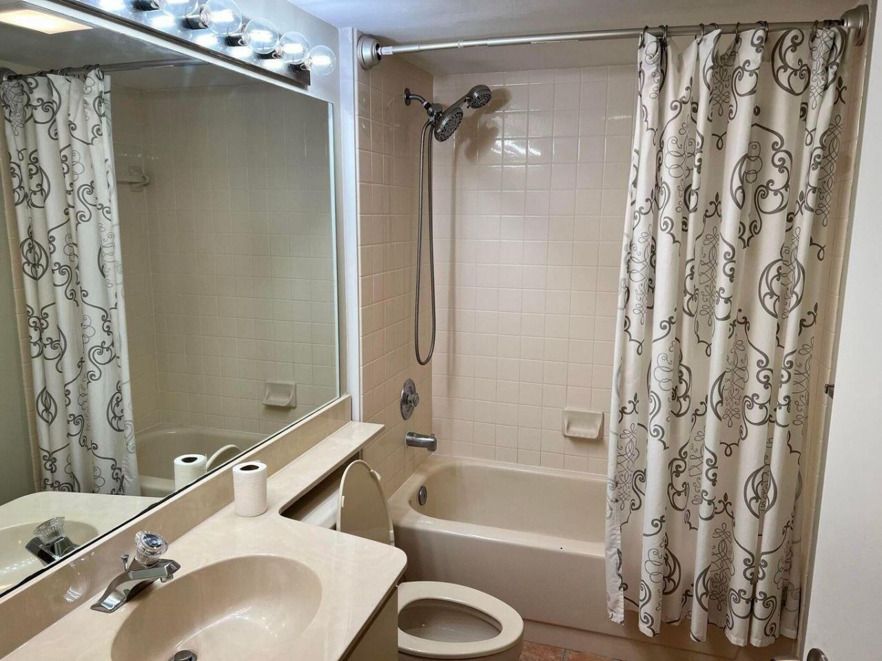 2441 Village Boulevard, Unit 102, West Palm Beach, FL 33409 Photo