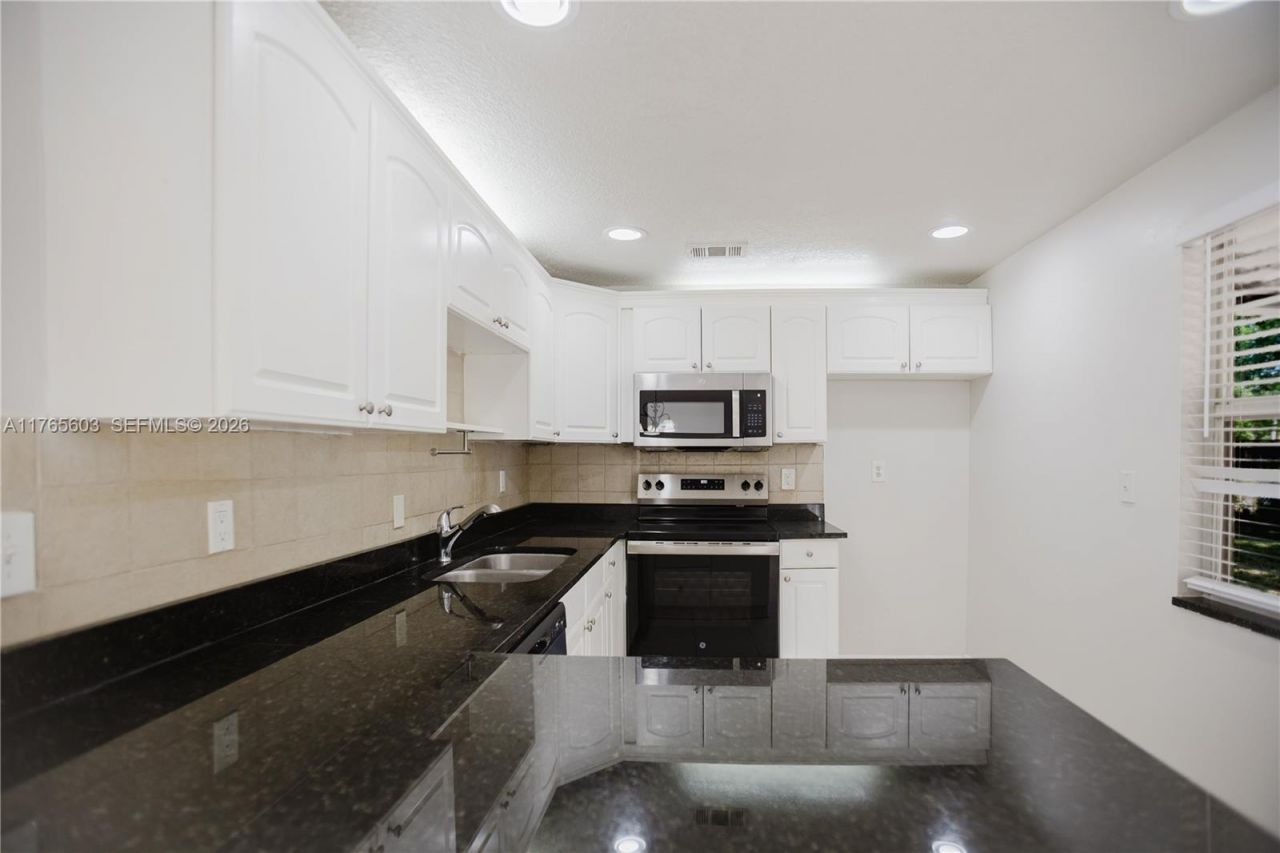 332 SW Voltair Ter, Port Saint Lucie, FL 34984 Photo