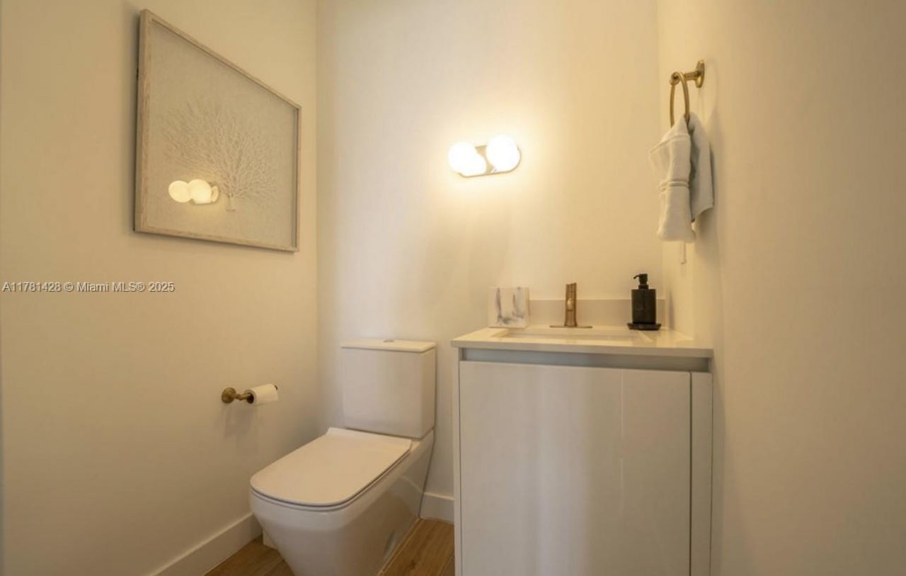 2655 S Bayshore Drive, Unit 1109, Coconut Grove, FL 33133 Photo