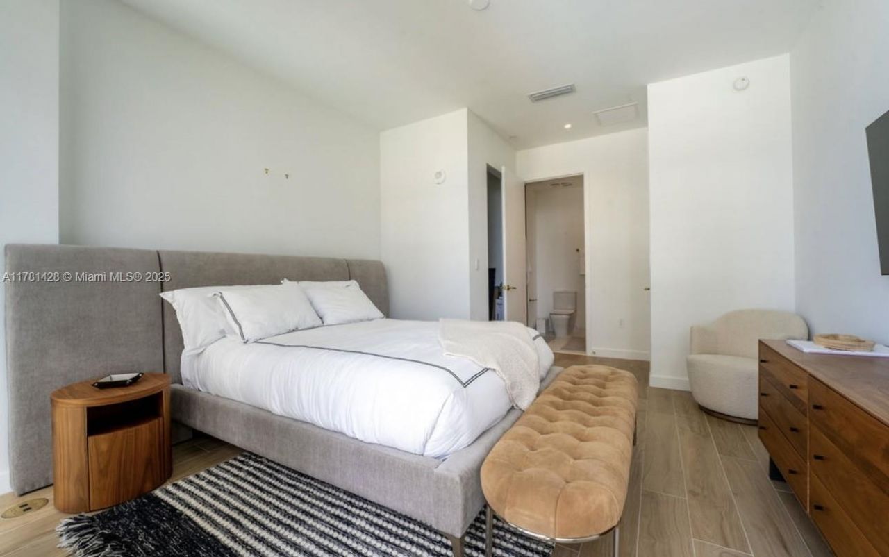 2655 S Bayshore Drive, Unit 1109, Coconut Grove, FL 33133 Photo