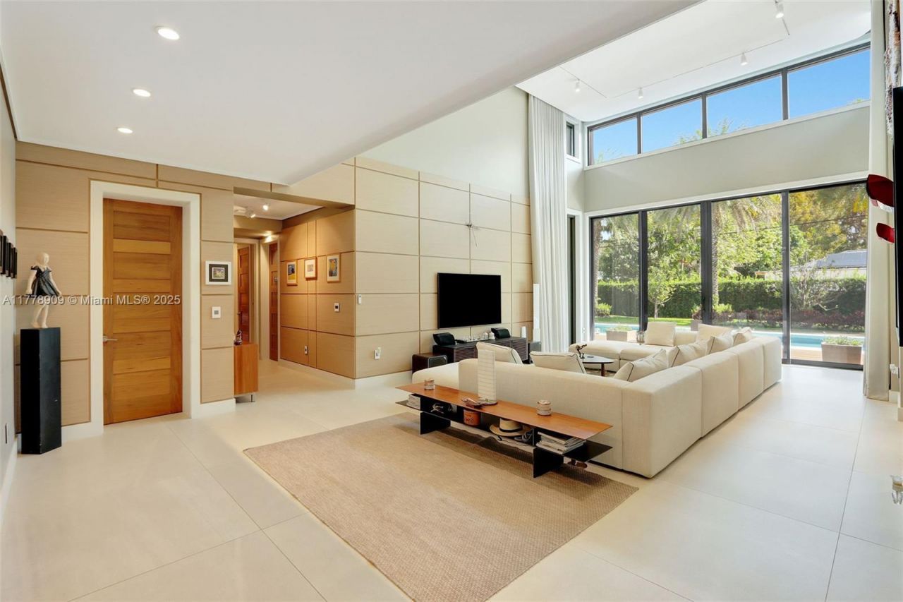 128 NE 94th St, Miami Shores, FL 33138 Photo