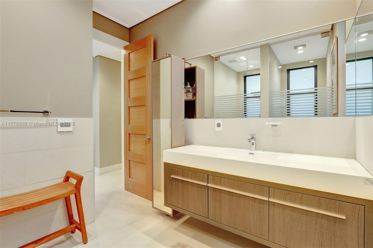 128 NE 94th St, Miami Shores, FL 33138 Photo