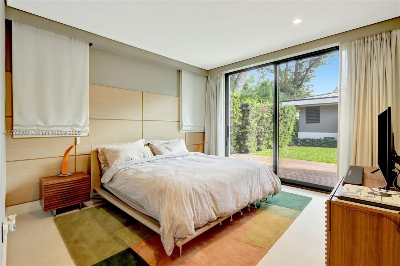 128 NE 94th St, Miami Shores, FL 33138 Photo