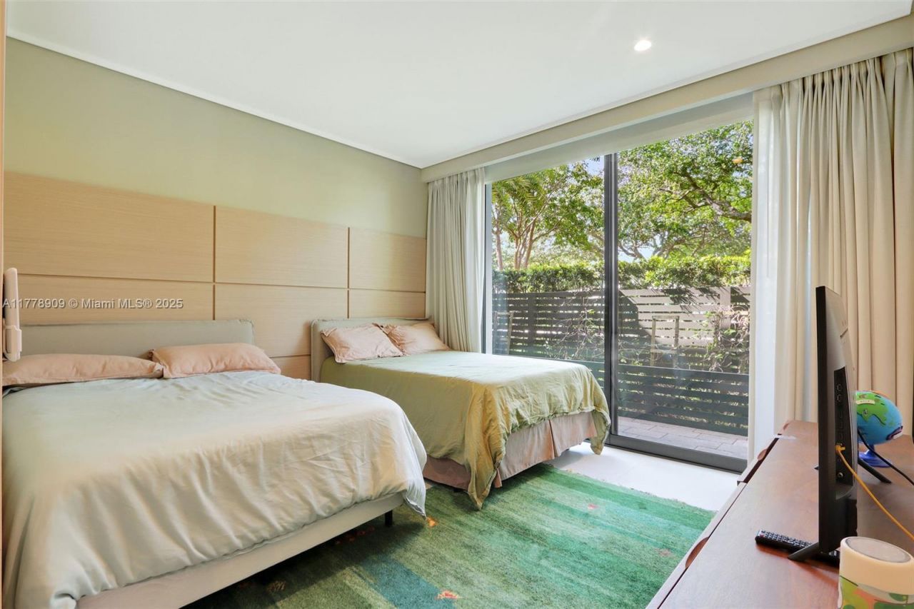 128 NE 94th St, Miami Shores, FL 33138 Photo