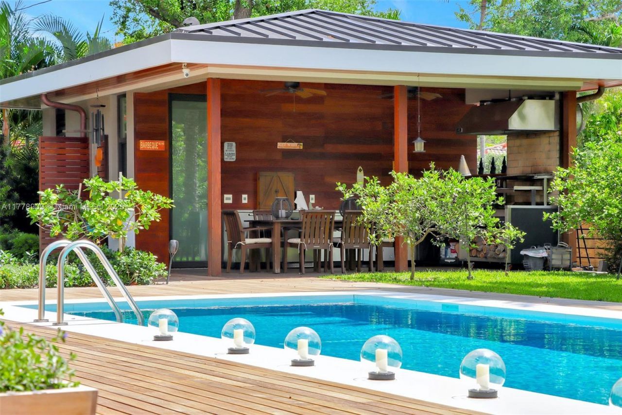 128 NE 94th St, Miami Shores, FL 33138 Photo