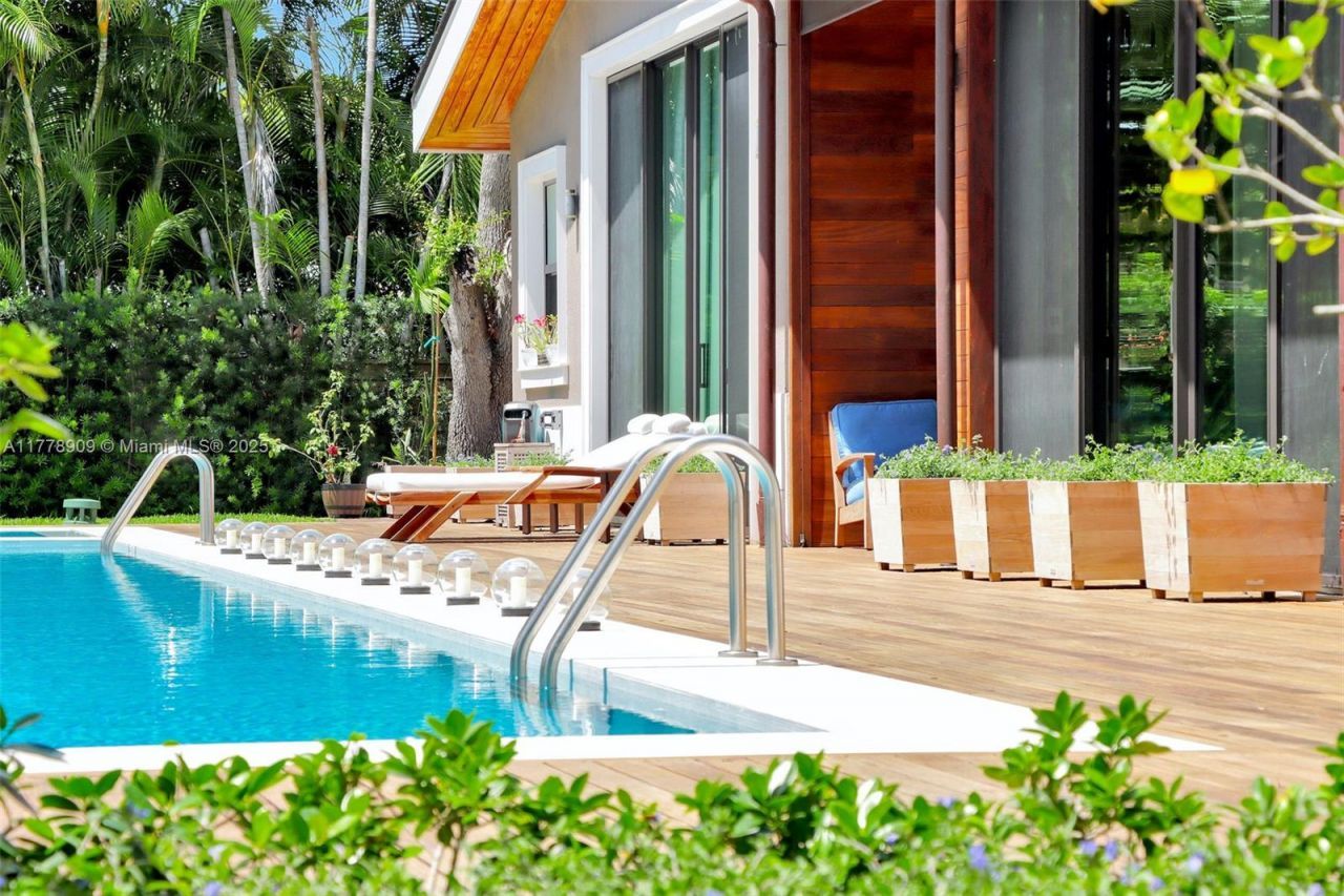 128 NE 94th St, Miami Shores, FL 33138 Photo