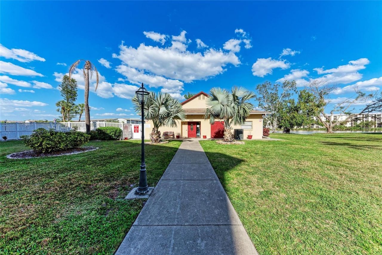 4186 Heron Way, Unit B-219, Bradenton, FL 34205 Photo