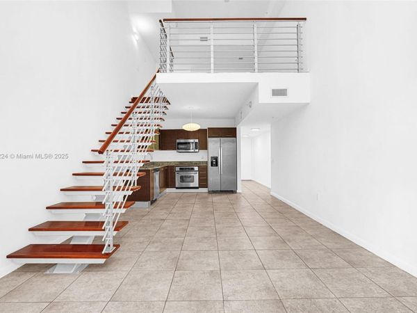41 SE 5th St, Unit 406, Miami, FL 33131