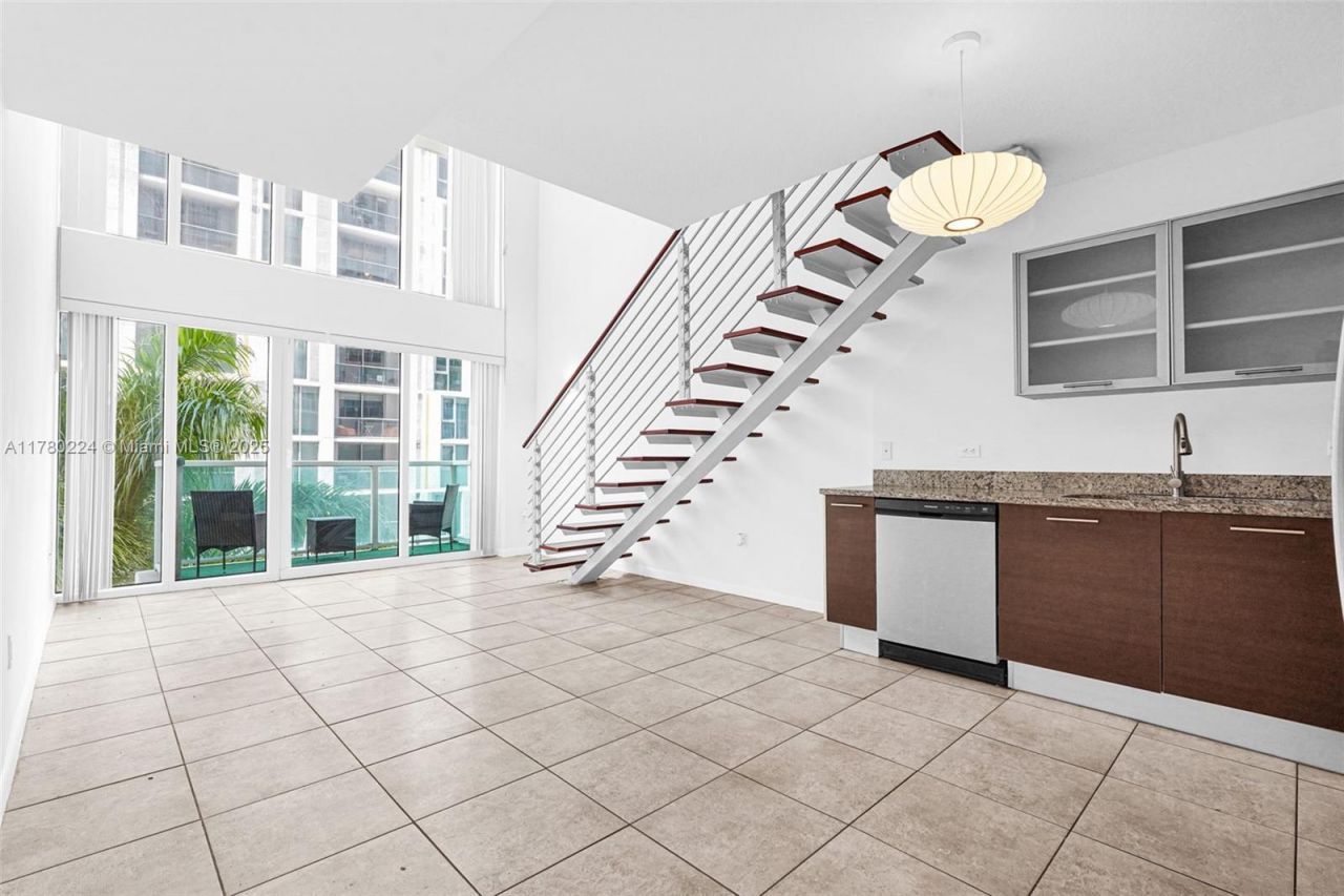 41 SE 5th St, Unit 406, Miami, FL 33131 Photo
