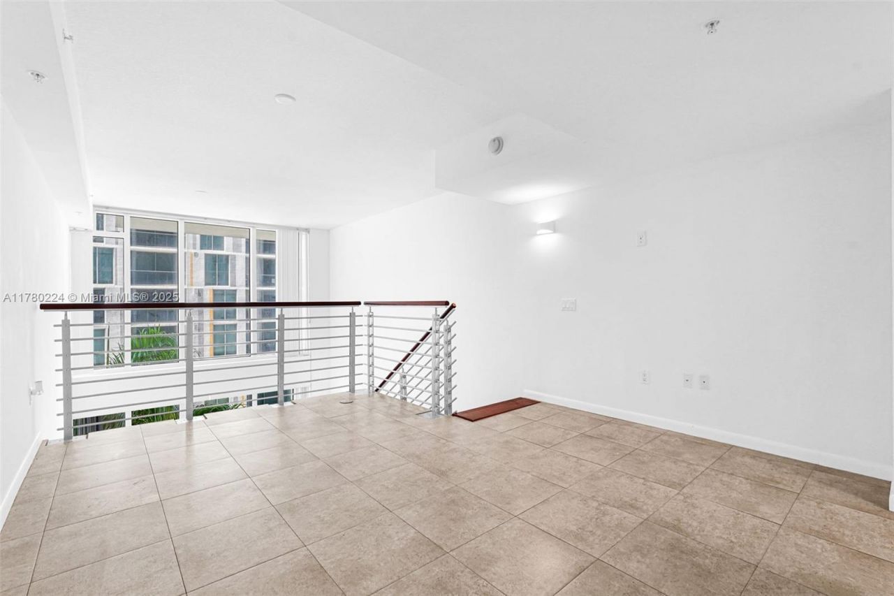 41 SE 5th St, Unit 406, Miami, FL 33131 Photo