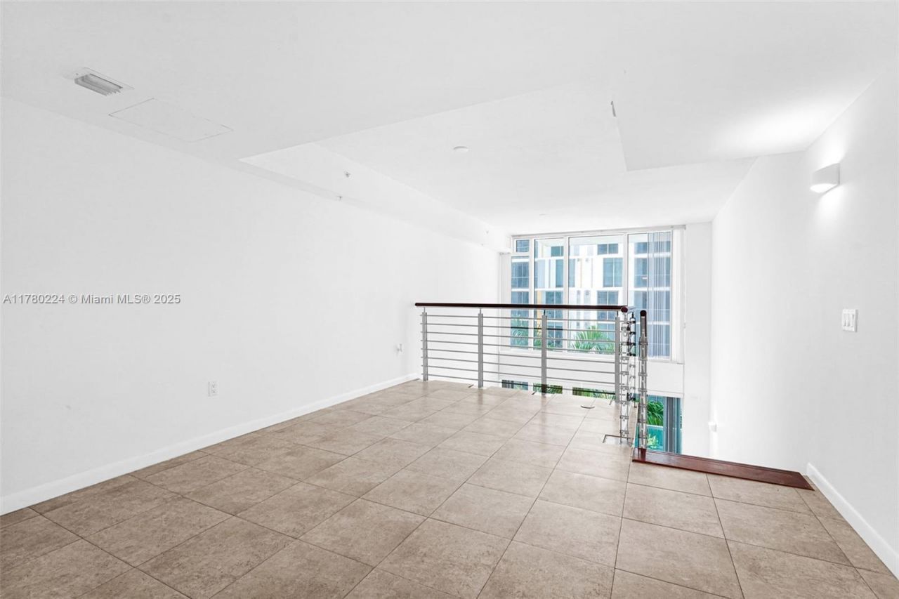 41 SE 5th St, Unit 406, Miami, FL 33131 Photo