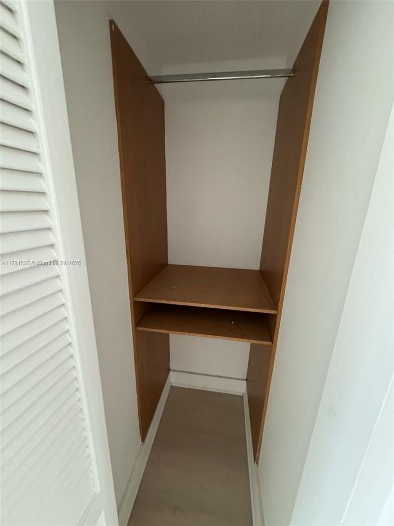 1000 Meridian Ave, Unit 17, Miami Beach, FL 33139 Photo