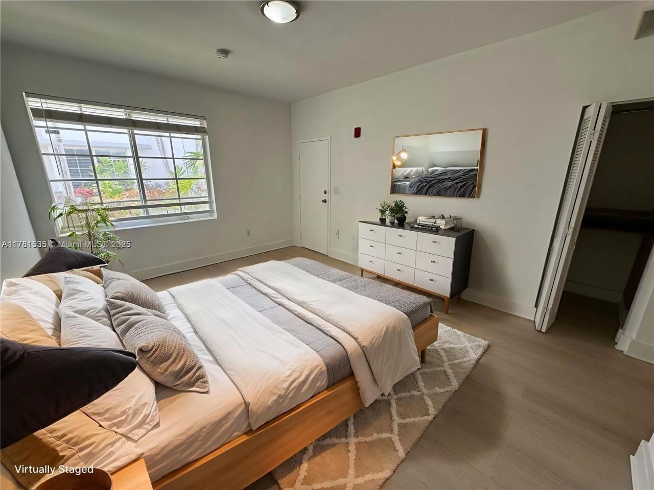 1000 Meridian Ave, Unit 17, Miami Beach, FL 33139 Photo