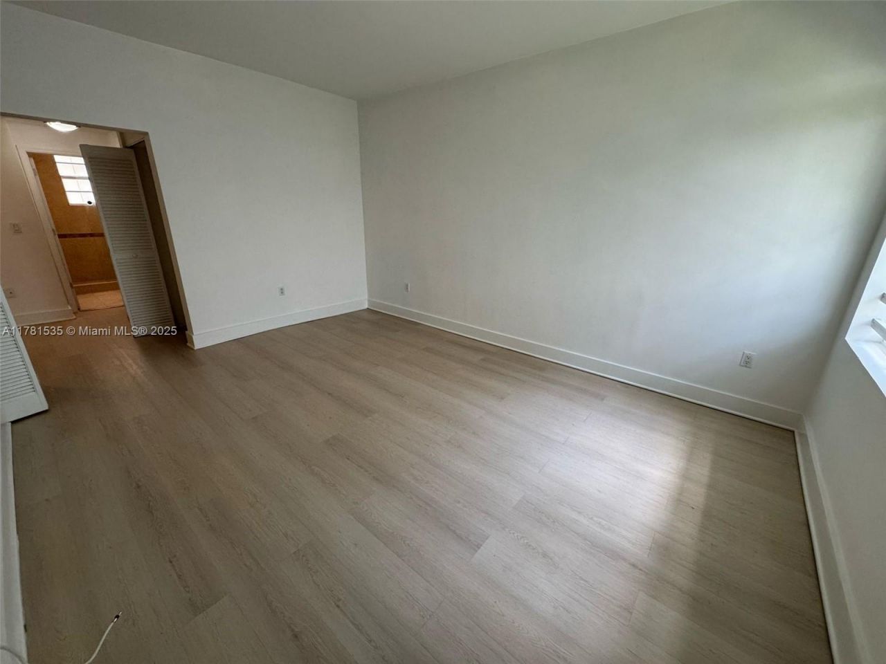 1000 Meridian Ave, Unit 17, Miami Beach, FL 33139 Photo