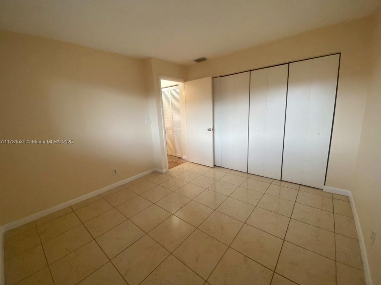 6890 Royal Palm Blvd, Unit 305H, Margate, FL 33063 Photo