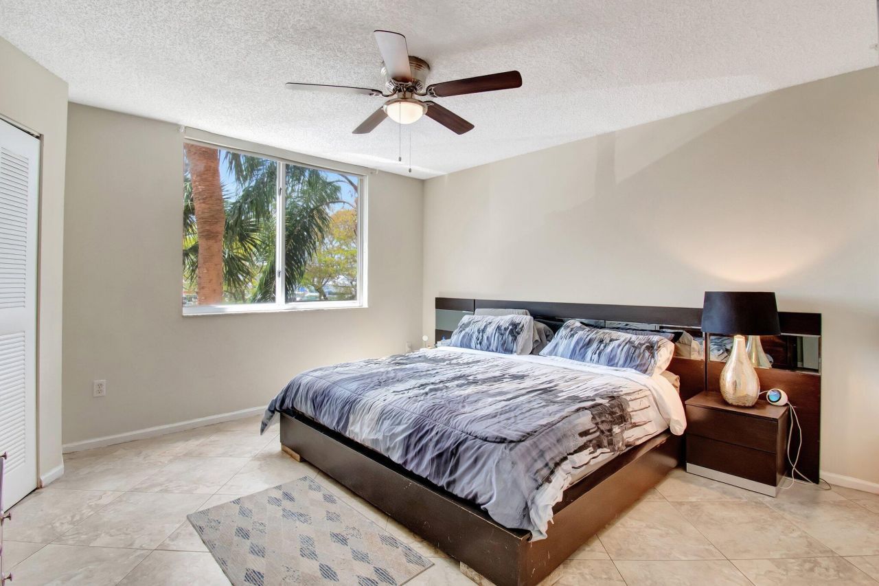 1000 Scotia Drive, Unit 204, Hypoluxo, FL 33462 Photo