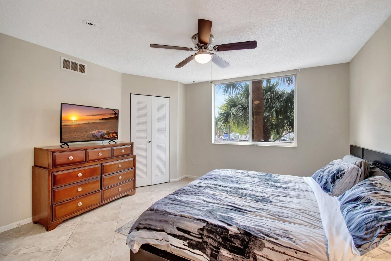 1000 Scotia Drive, Unit 204, Hypoluxo, FL 33462 Photo