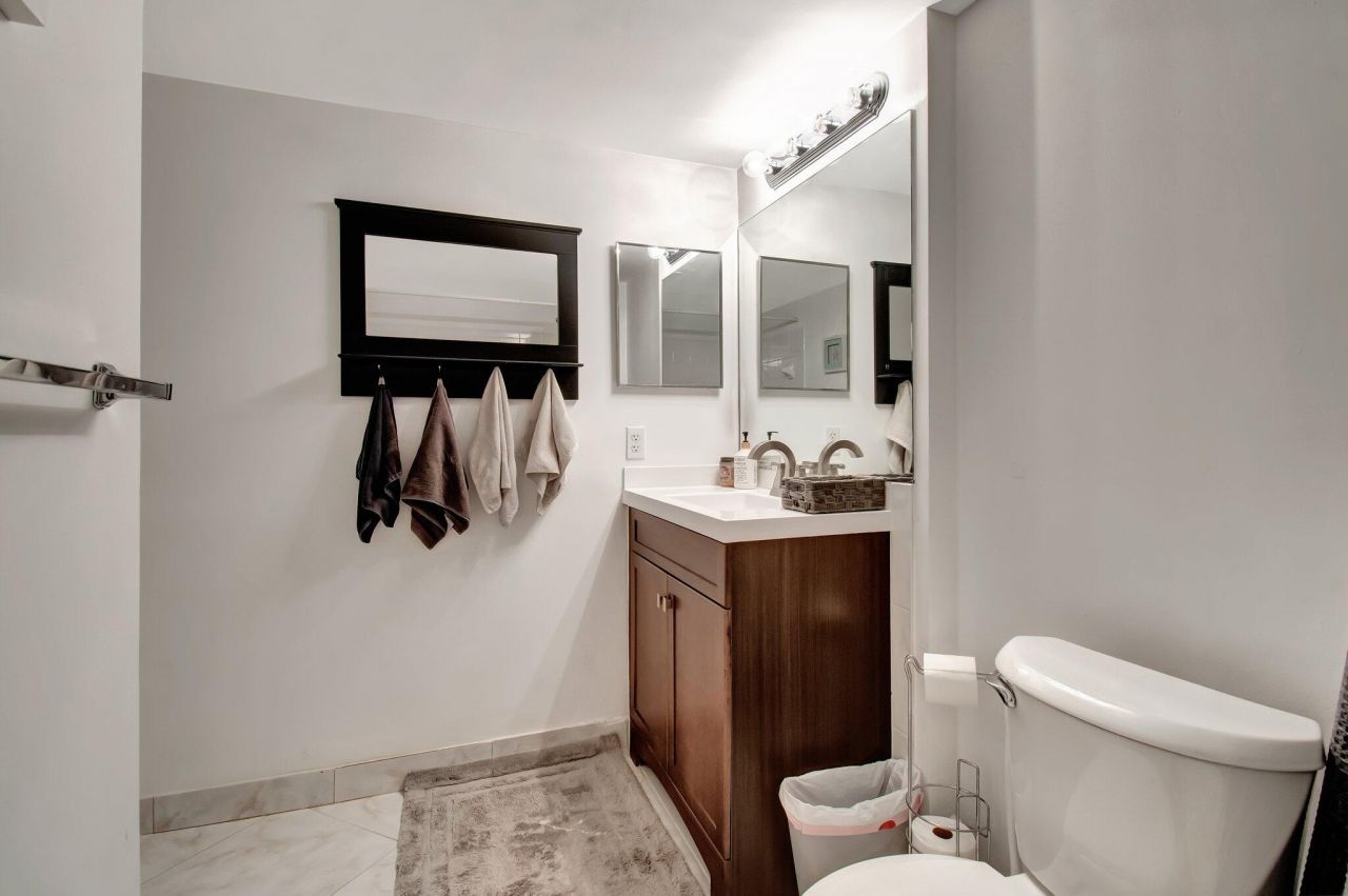 1000 Scotia Drive, Unit 204, Hypoluxo, FL 33462 Photo