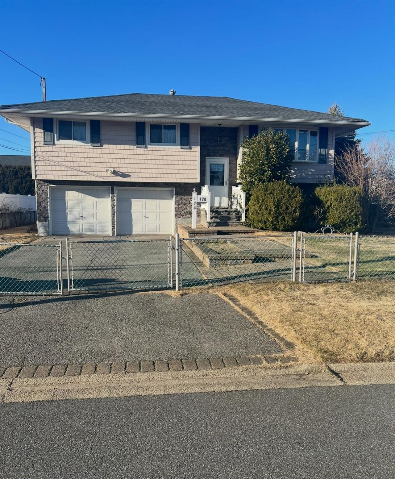 170 11th Street, West Babylon, NY 11704 Main Photo