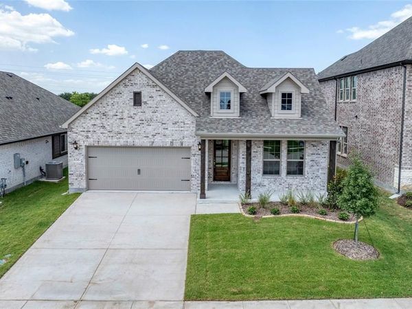 636 Brazos Drive, Van Alstyne, TX 75495