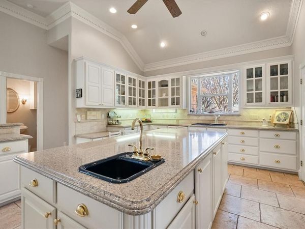 1917 Elmwood Avenue, Corsicana, TX 75110