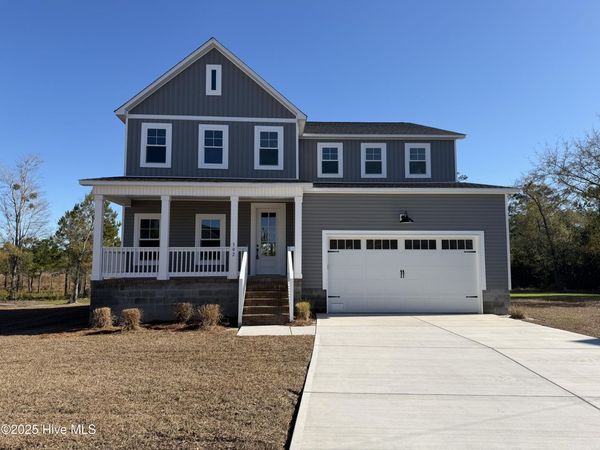 302 E Ivybridge Drive, Hubert, NC 28539