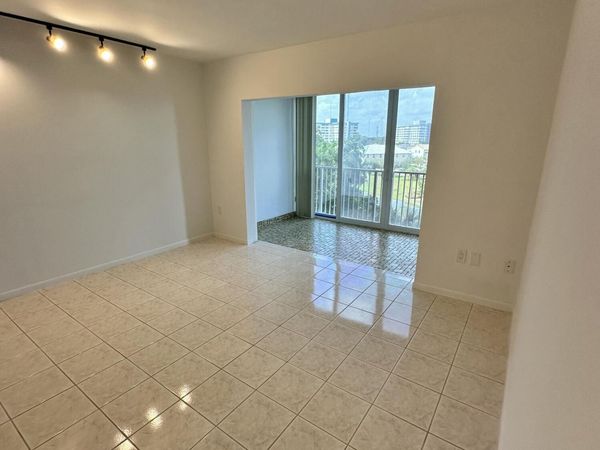 3850 Washington Street, Unit 510, Hollywood, FL 33021