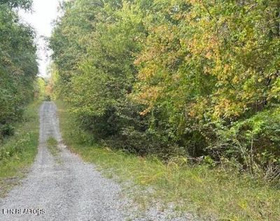 5023 Broken Bow Drive, Crossville, TN 38572 Main Photo