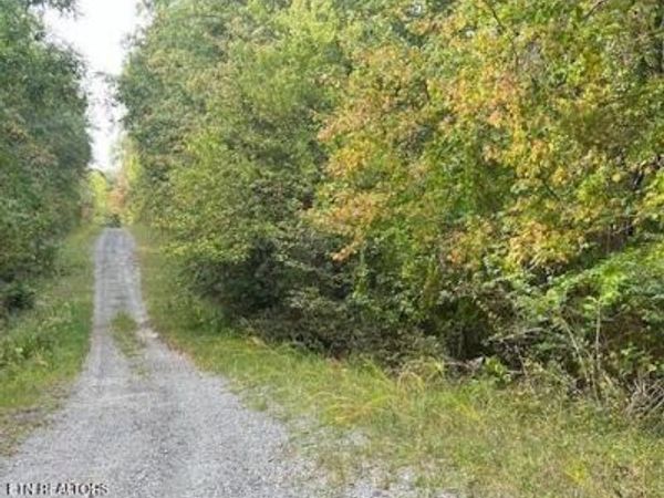 5023 Broken Bow Drive, Crossville, TN 38572