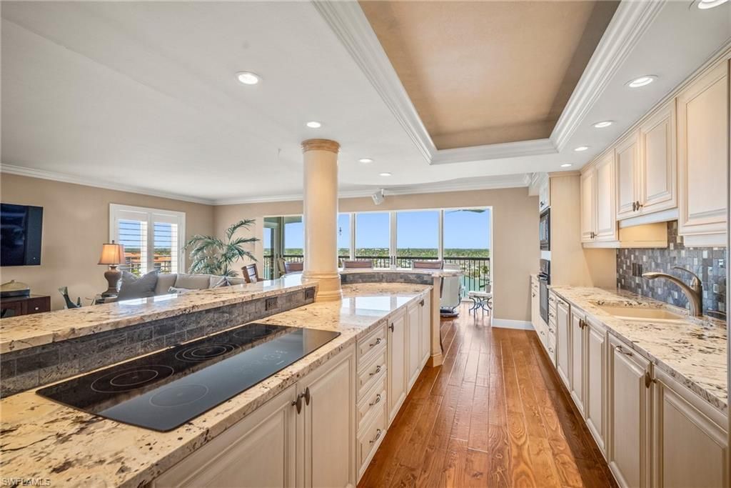 2650 Gulf Shore Blvd N, Unit 701, Naples, FL 34103 Photo