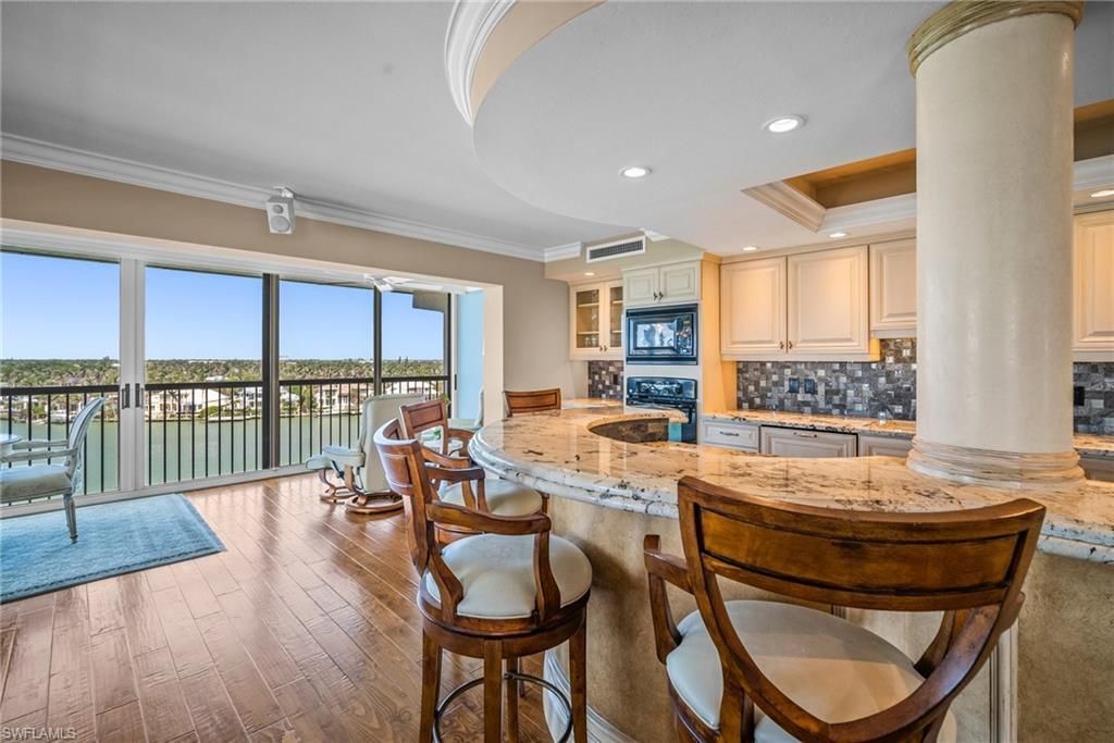 2650 Gulf Shore Blvd N, Unit 701, Naples, FL 34103 Photo