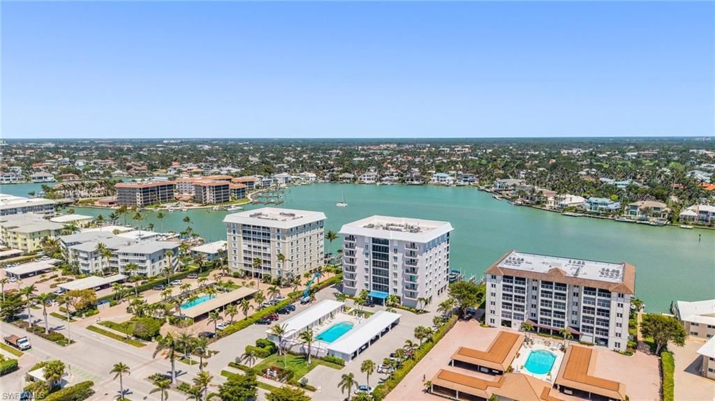 2650 Gulf Shore Blvd N, Unit 701, Naples, FL 34103 Photo