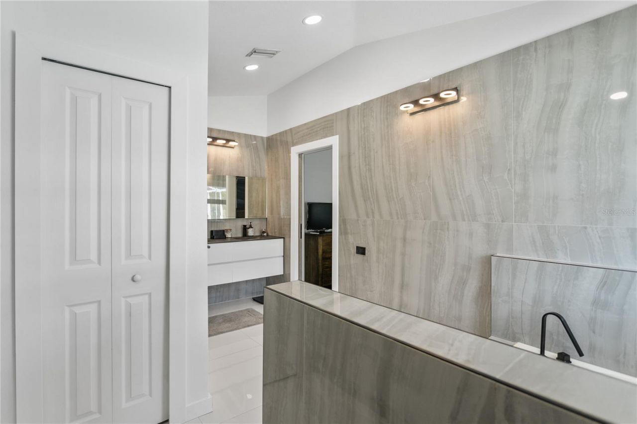 24405 Summer Wind Court, Lutz, FL 33559 Photo