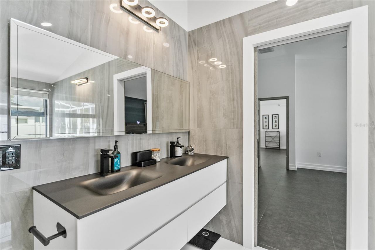 24405 Summer Wind Court, Lutz, FL 33559 Photo